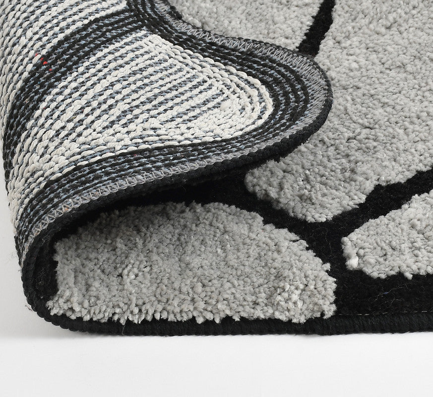 Supersoft anti-skid microfiber doormat in 45x70cm, with 19676 branding, featuring a textured surface for safety and cleanliness.