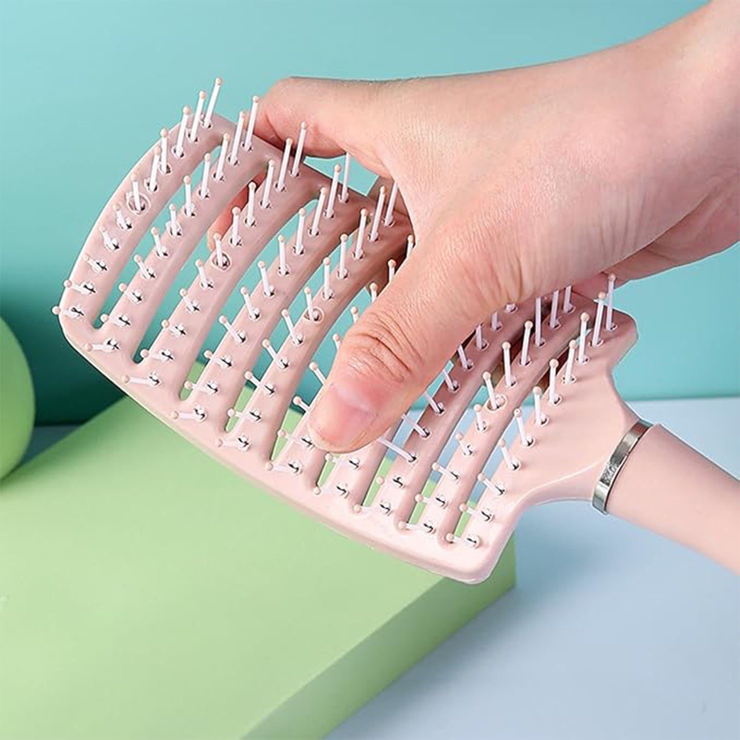 Wukusy massage hair brush, 24 cm, with ergonomic handle and flexible teeth for gentle scalp massage and detangling.
