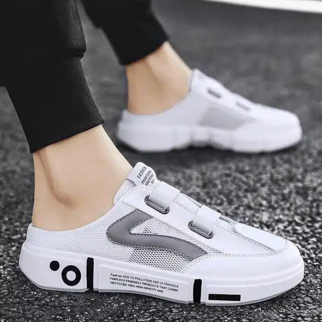 White men's sneakers by 4597, size 6, featuring a sleek athletic design and breathable material for casual wear.