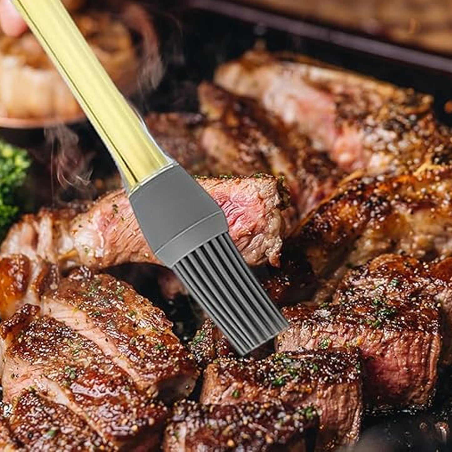 Wukusy silicone oil pastry brush for cooking and baking, with a flexible handle and durable bristles for even oil application.
