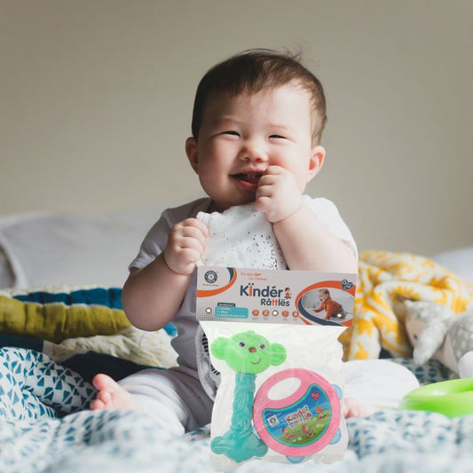 Wukusy 1940 At40 two-piece rattles toy for babies and kids, soft plastic, colorful, designed for playful enjoyment and sensory development.
