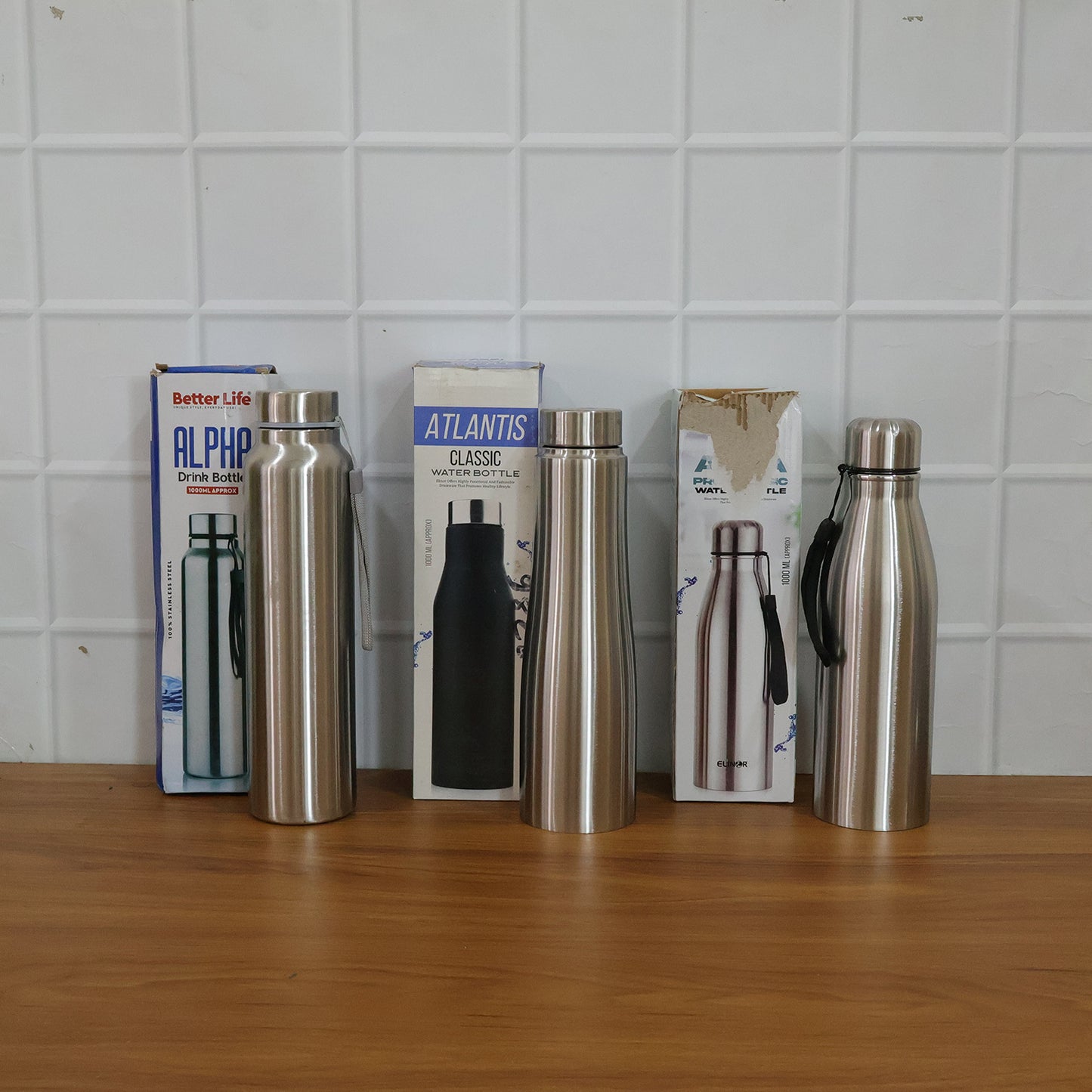 Wukusy premium stainless steel water bottle, 1000ml capacity, sleek mix design, durable and leak-proof for reusable hydration.
