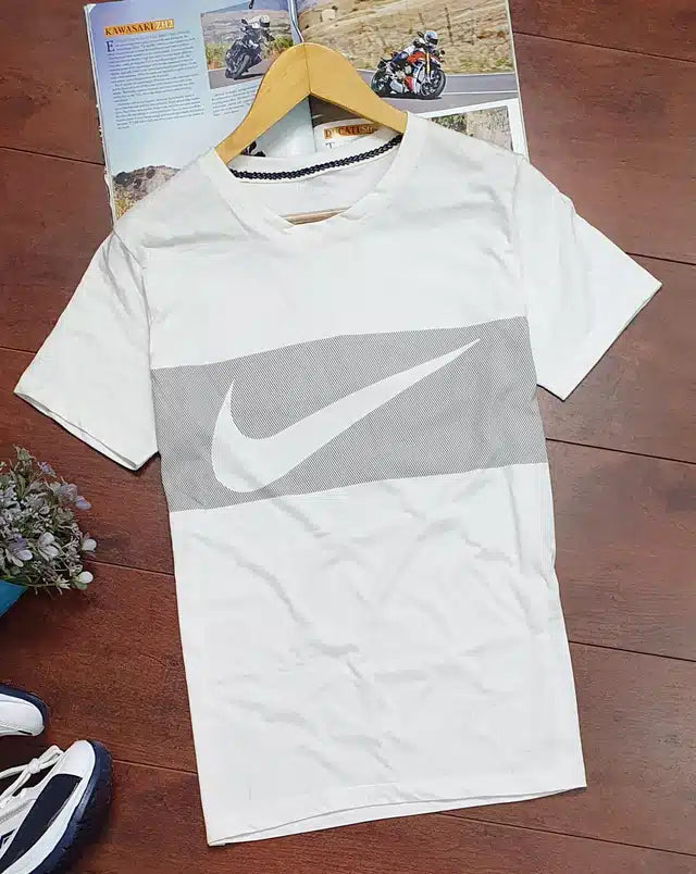 White men's casual T-shirt with half sleeves from 8969, size M, made of comfortable fabric, perfect for everyday wear.