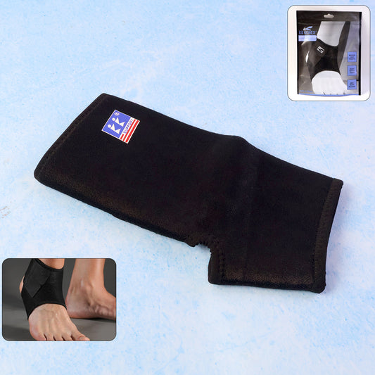 Wukusy adjustable open-patella knee support brace for sports, showing the black brace with adjustable straps on a white background.