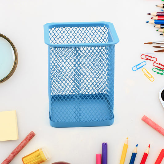 Wukusy metal mesh desk pen holder for office, compact pencil holder with a breathable mesh design for organized workspace.
