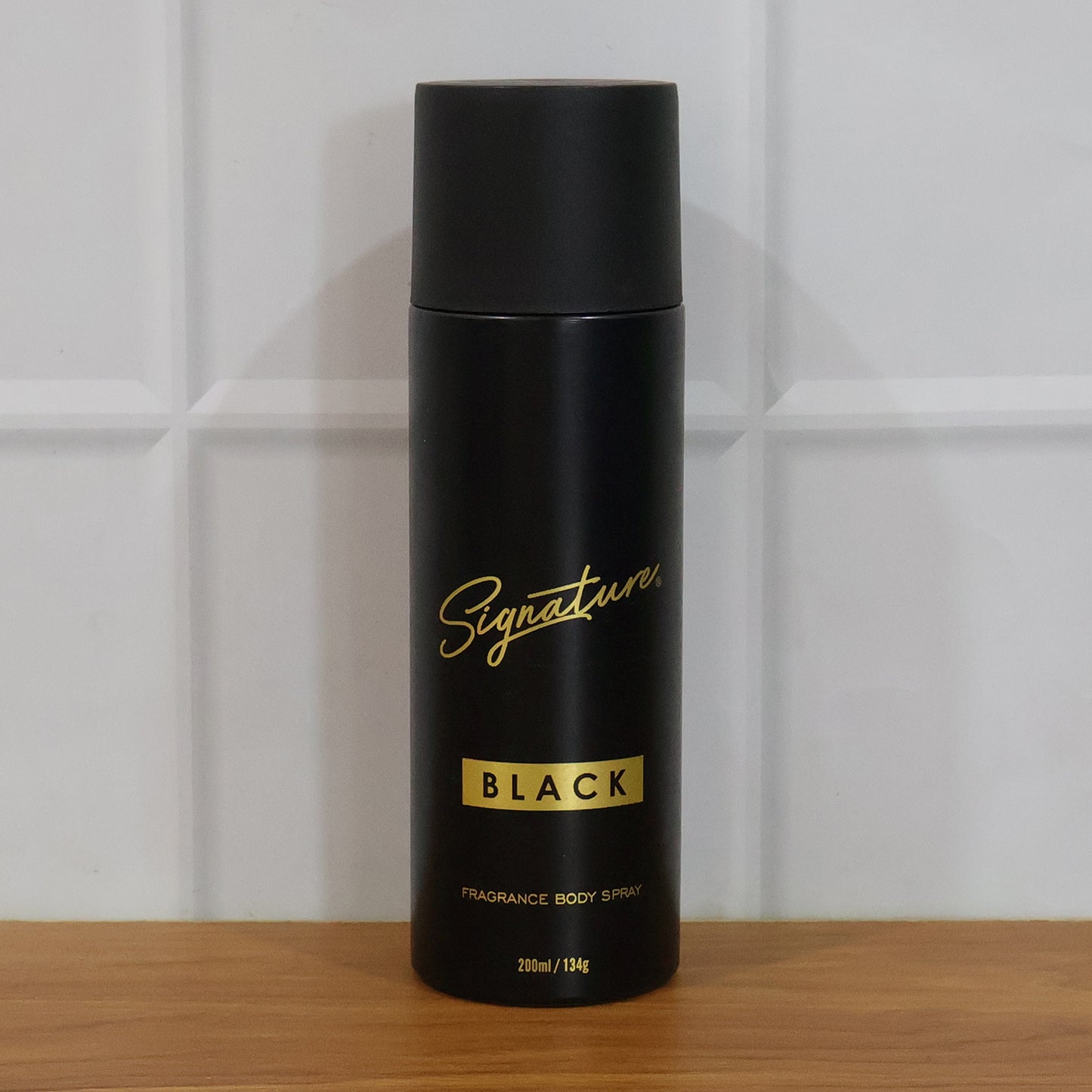 Wukusy Signature Premium Black fragrance body spray 200ml bottle with sleek black design.