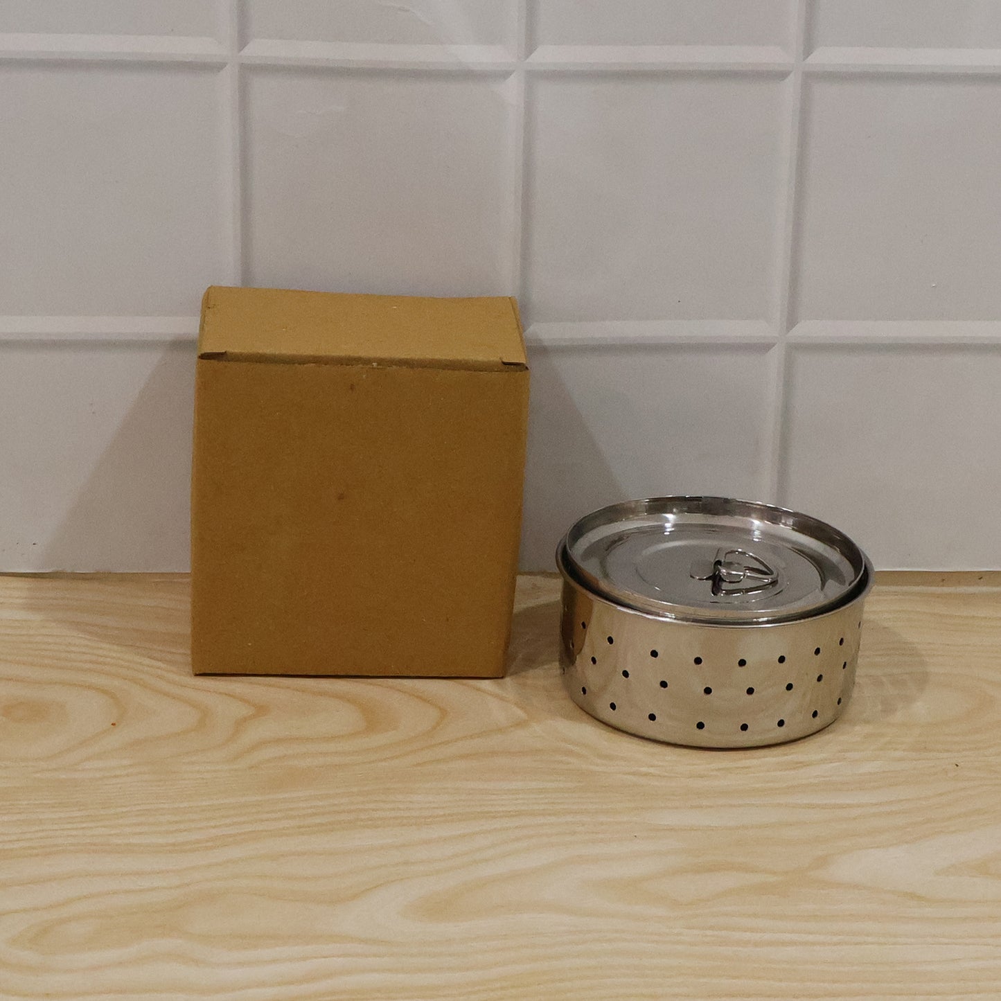 Stainless steel paneer maker mould with lid for cheese and tofu pressing, Wukusy brand, with built-in handle and smooth surface