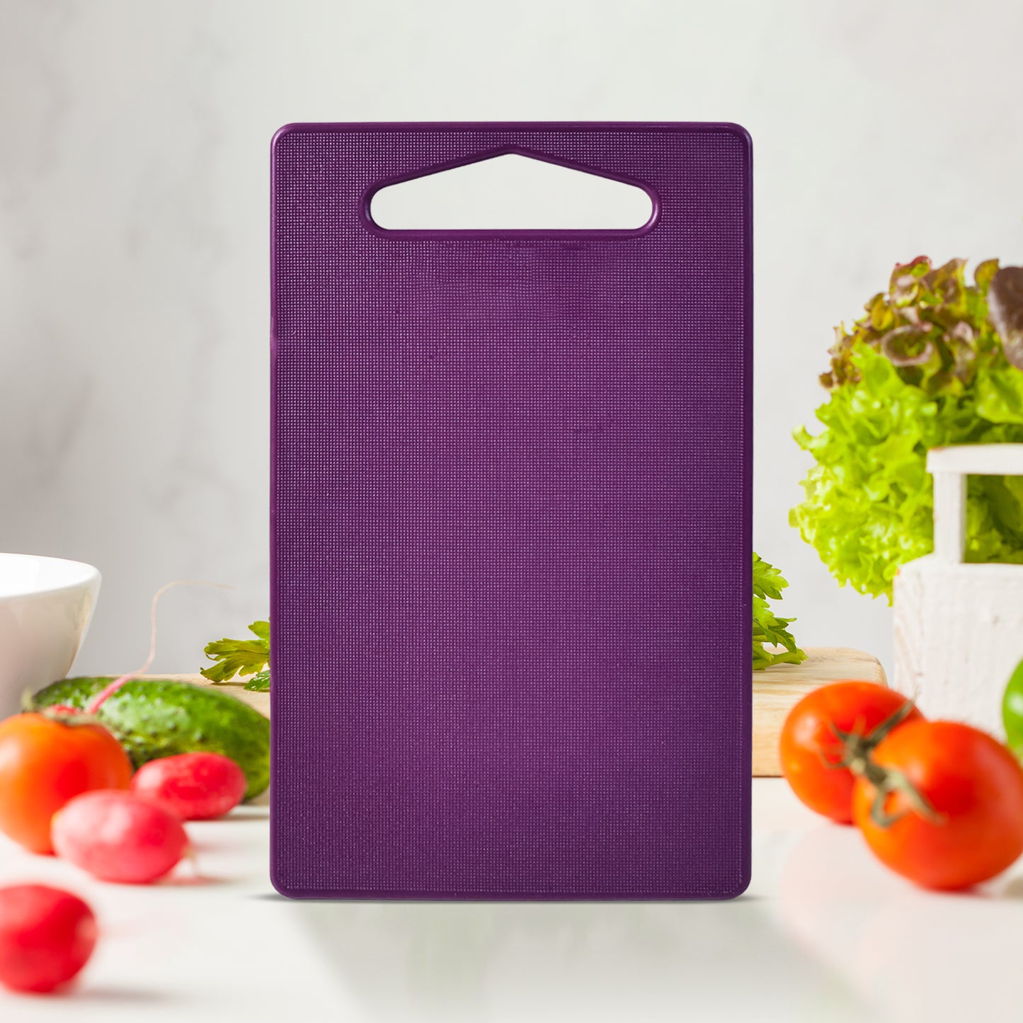 Wukusy Supermom Little Master unbreakable cutting board for kitchen use, durable and lightweight, suitable for all food prep tasks