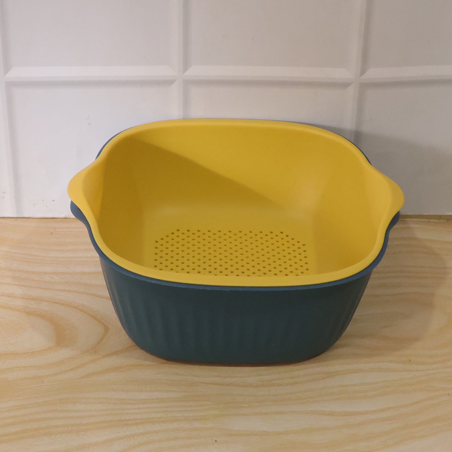 Wukusy 2-in-1 plastic washing bowl with drain basket, versatile for laundry and cleaning tasks, shown with the bowl and basket in use
