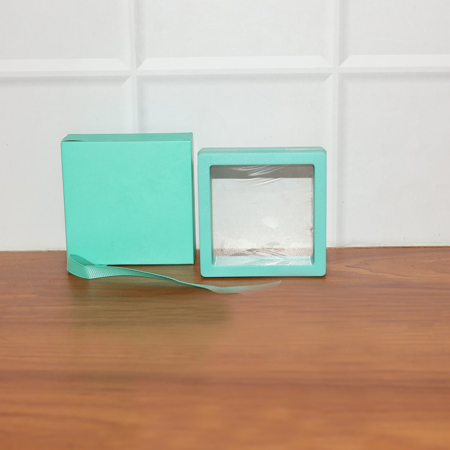 Transparent jewelry display box, 7x7 cm, Wukusy home improvement accessory for showcasing rings and small jewelry pieces.