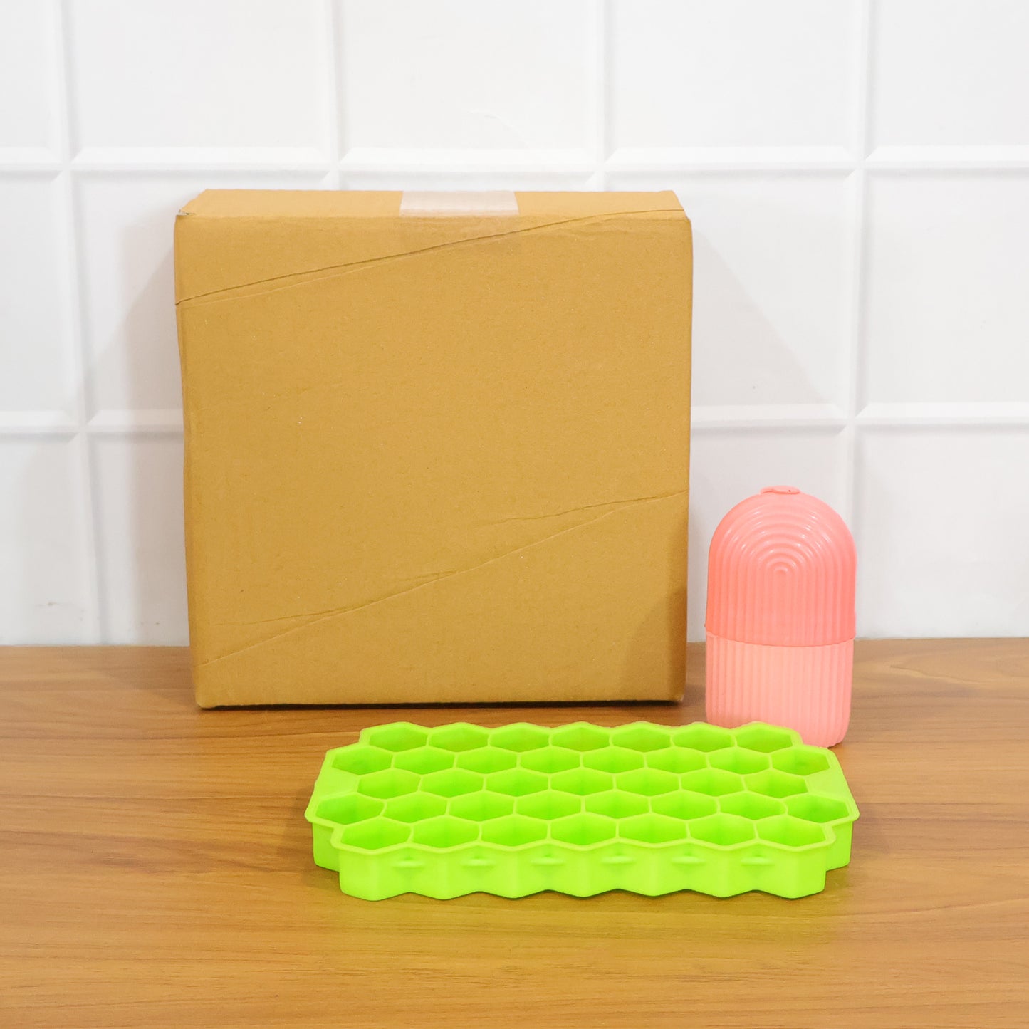 Wukusy Face Ice Roller with honeycomb ice tray, 2-piece set for soothing skincare and facial massage, shown on a clean surface.