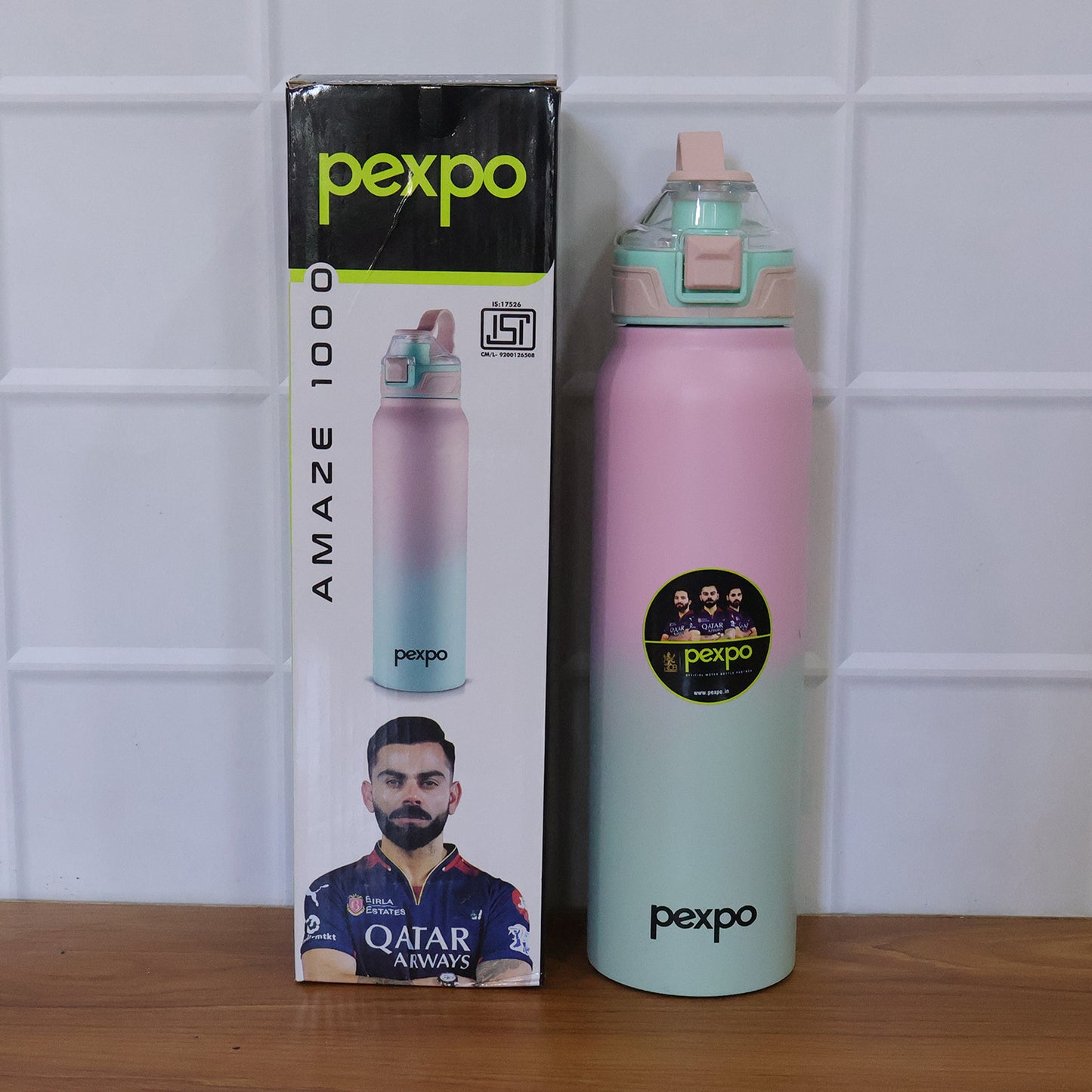 Wukusy Pexpo Amaze 1000ml insulated stainless steel water bottle for hot and cold beverages, with a sleek design.