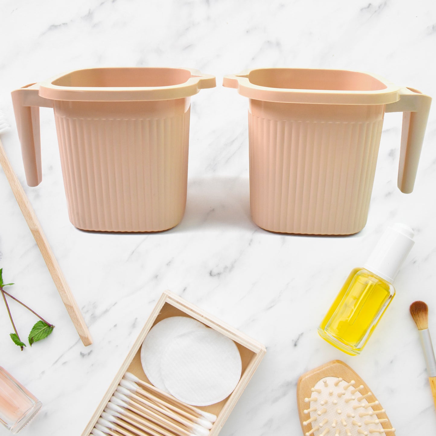 Set of four Wukusy plastic square bath water mugs in mixed colors, each 1000 ml, for home and kitchen use.