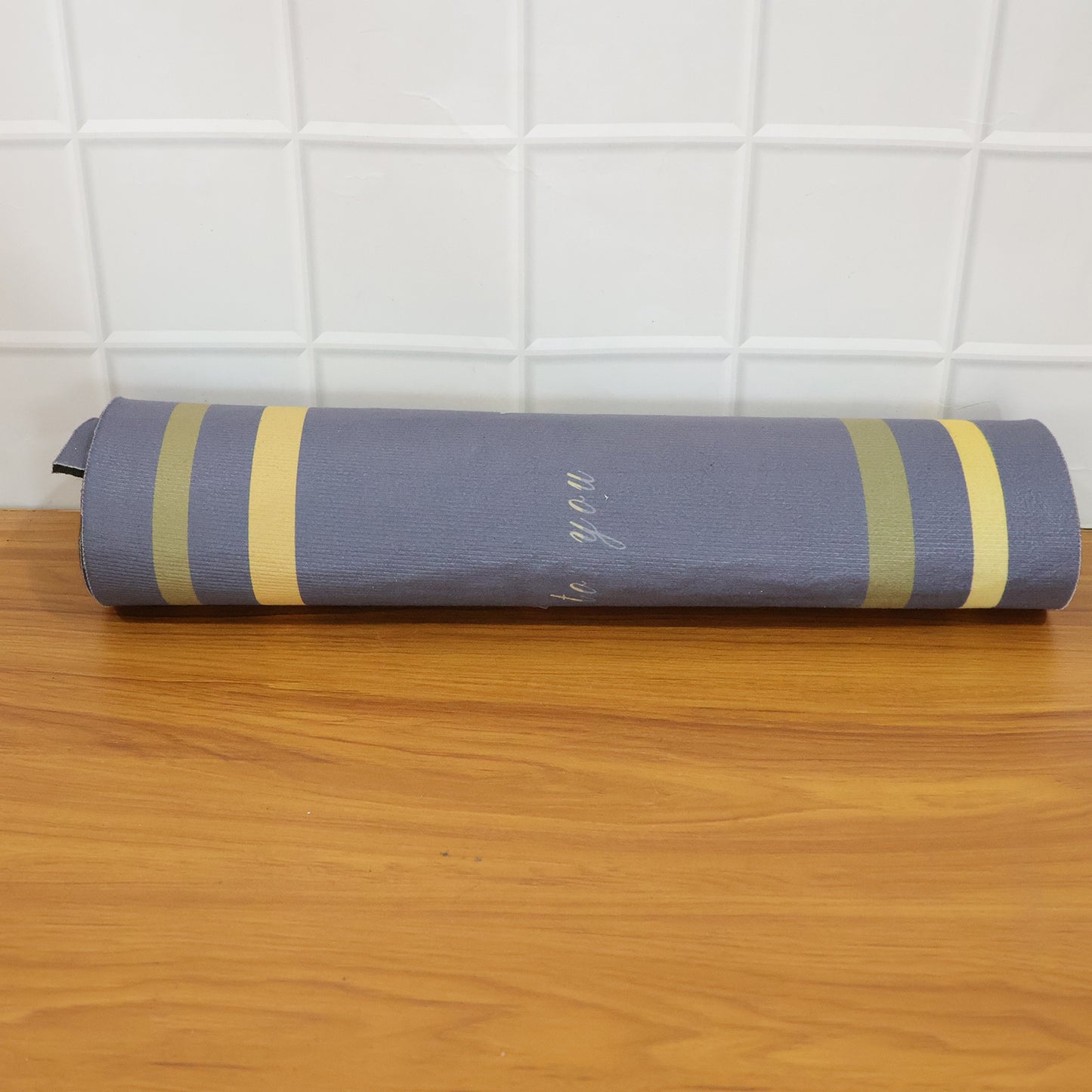 Wukusy premium anti-slip bathroom floor mat in beige, 79x50 cm, with textured surface for safety and comfort.