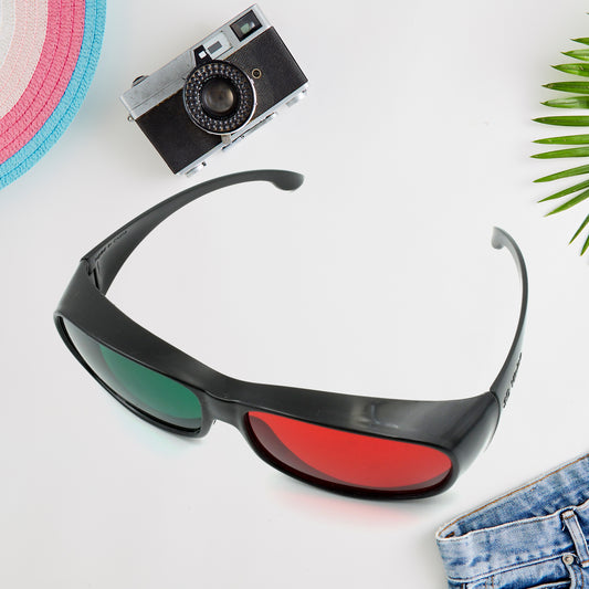 Wukusy 8774 UV protected round 3D fashion sunglasses for men and women, lightweight for outdoor and indoor use.