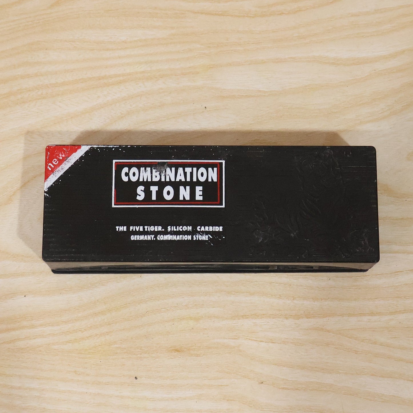 Wukusy silicon carbide whetstone for knife sharpening, B Grade combination sharpening stone, 1-piece with coarse and fine sides.