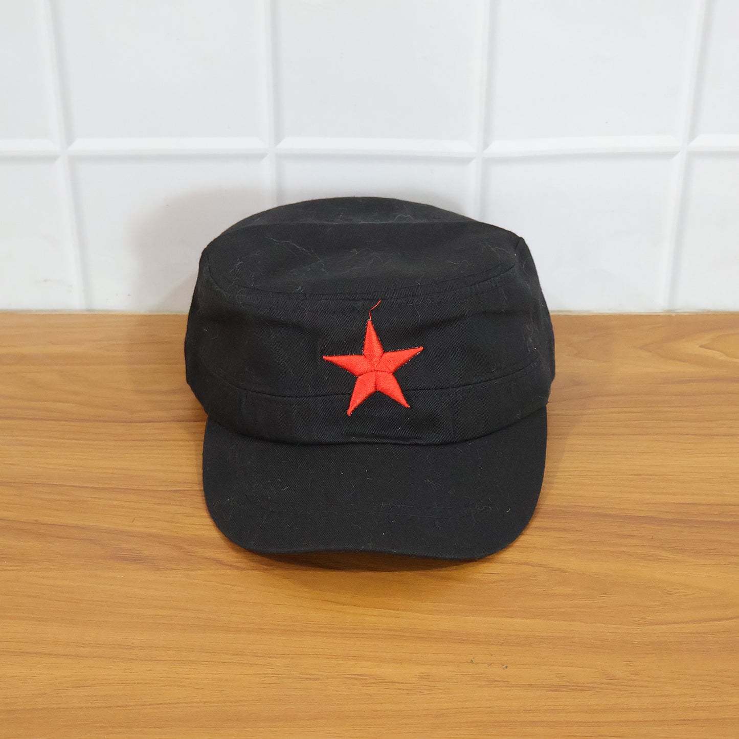 Wukusy classic military style red star cap with adjustable strap and embroidered red star badge on front, casual outdoor wear.