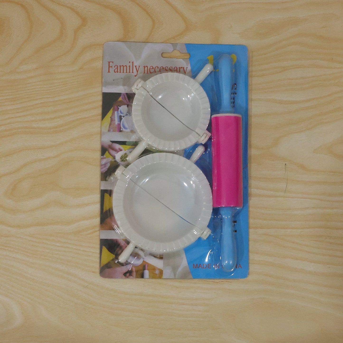 Wukusy dumpling maker mould set with mini rolling pin for momo and gujiya, featuring metal moulds and a small rolling pin for easy shaping.