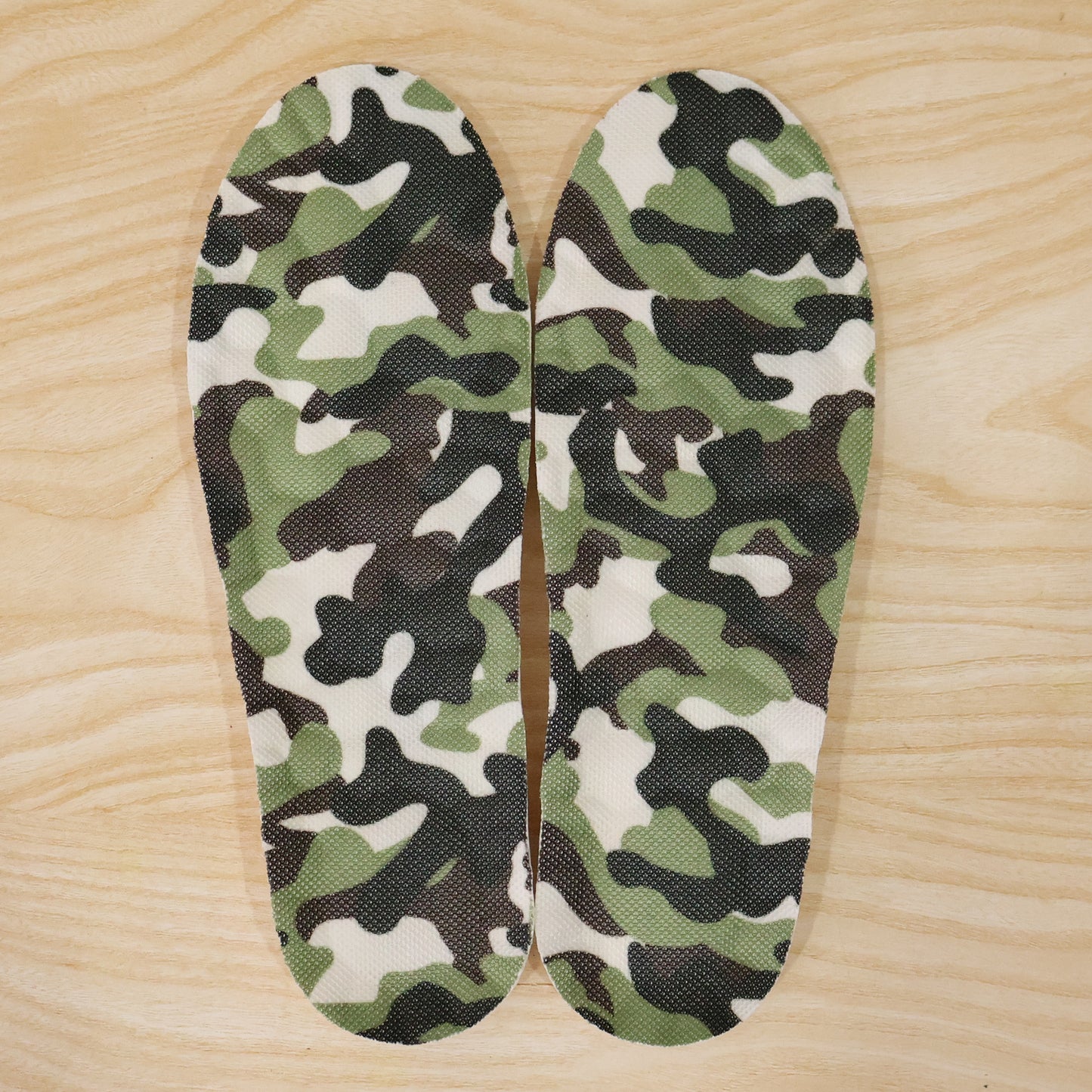 Pair of Wukusy lightweight printed foot insoles for daily use, size 35-36, showing colorful pattern and cushioned design.
