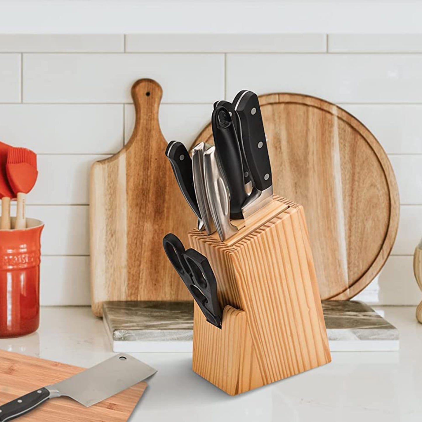 Wukusy 5-piece black kitchen knife set with wooden block and scissors, including sharp blades and ergonomic handles.