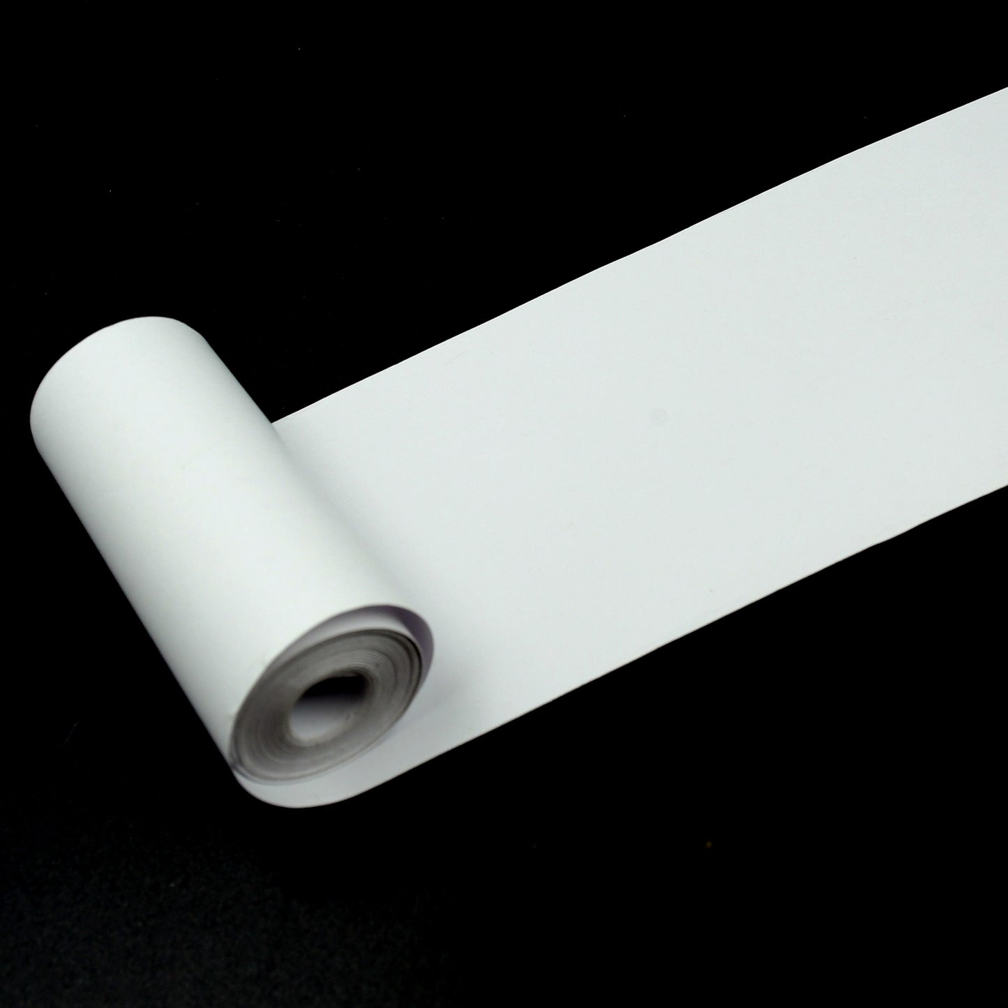 Wukusy small thermal printer paper roll with aging resistance and fast color rendering for portable travel printing.