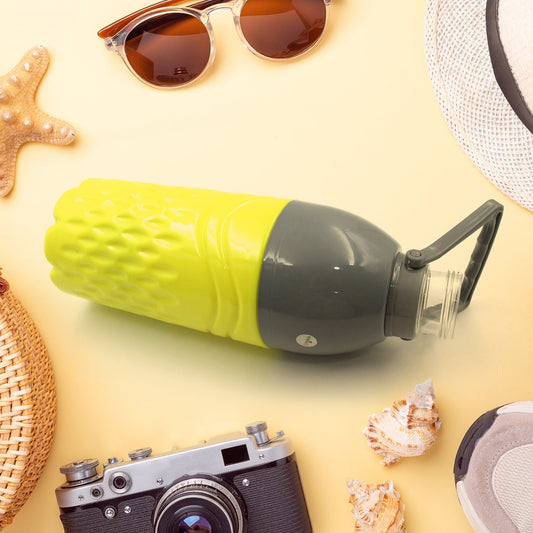 Wukusy 1400ml plastic sports insulated water bottle with handle, leak-proof, BPA-free, colorful, ideal for kids, school, and sports.