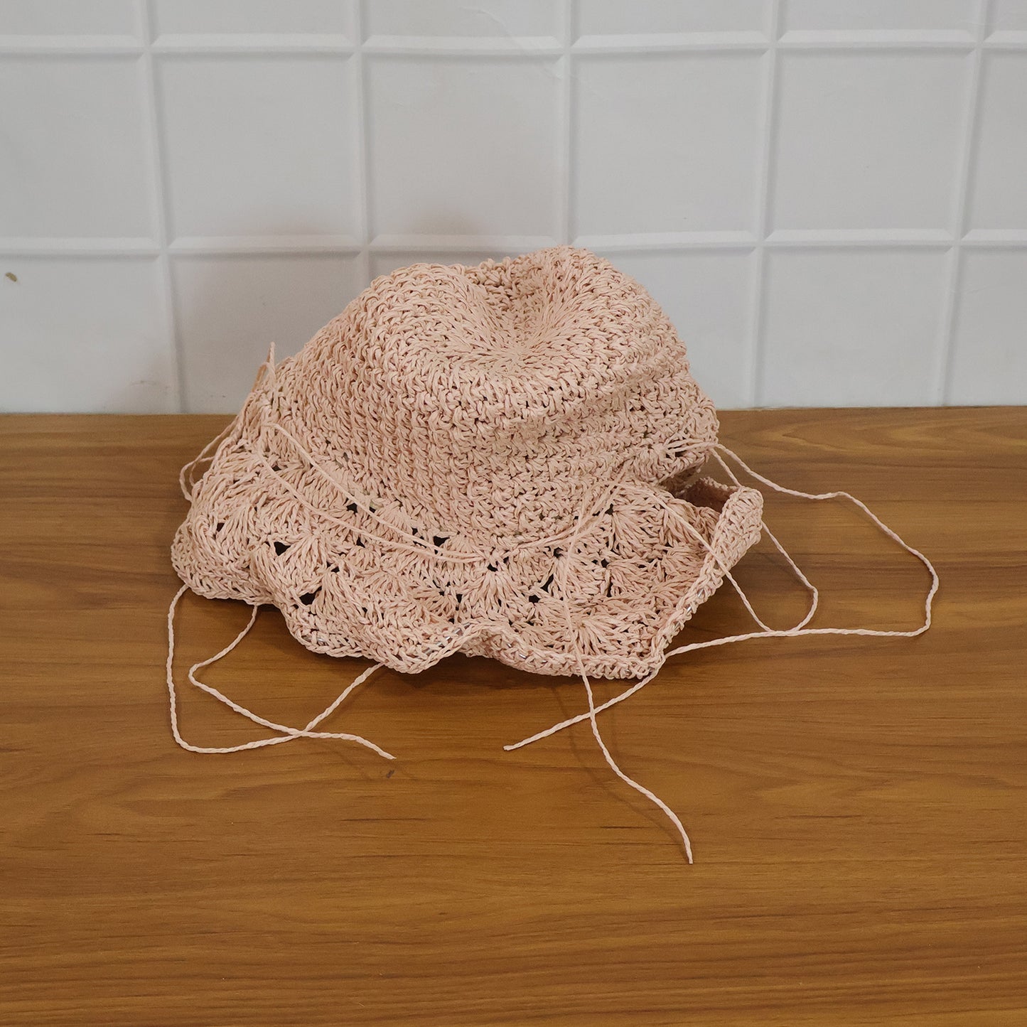 Wukusy stylish handwoven wide brim summer sun hat cap with natural straw texture and a broad brim for sun protection.