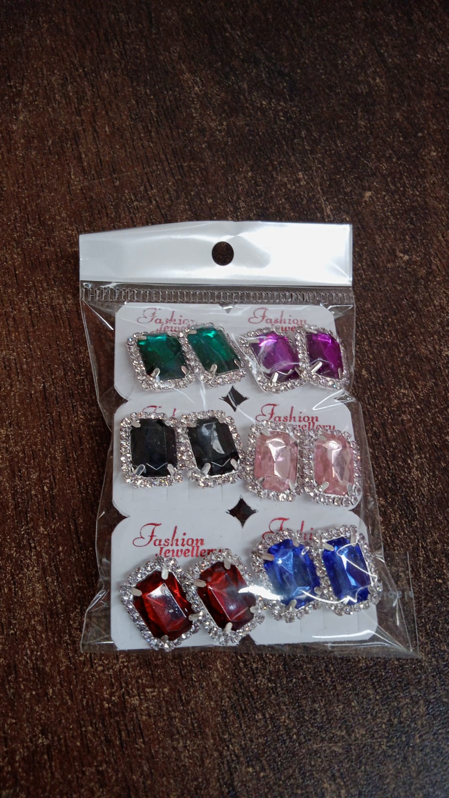 Wukusy diamond jewelry interchangeable triangular-shaped earrings with six pairs in mixed colors, designed for stylish accessorizing.