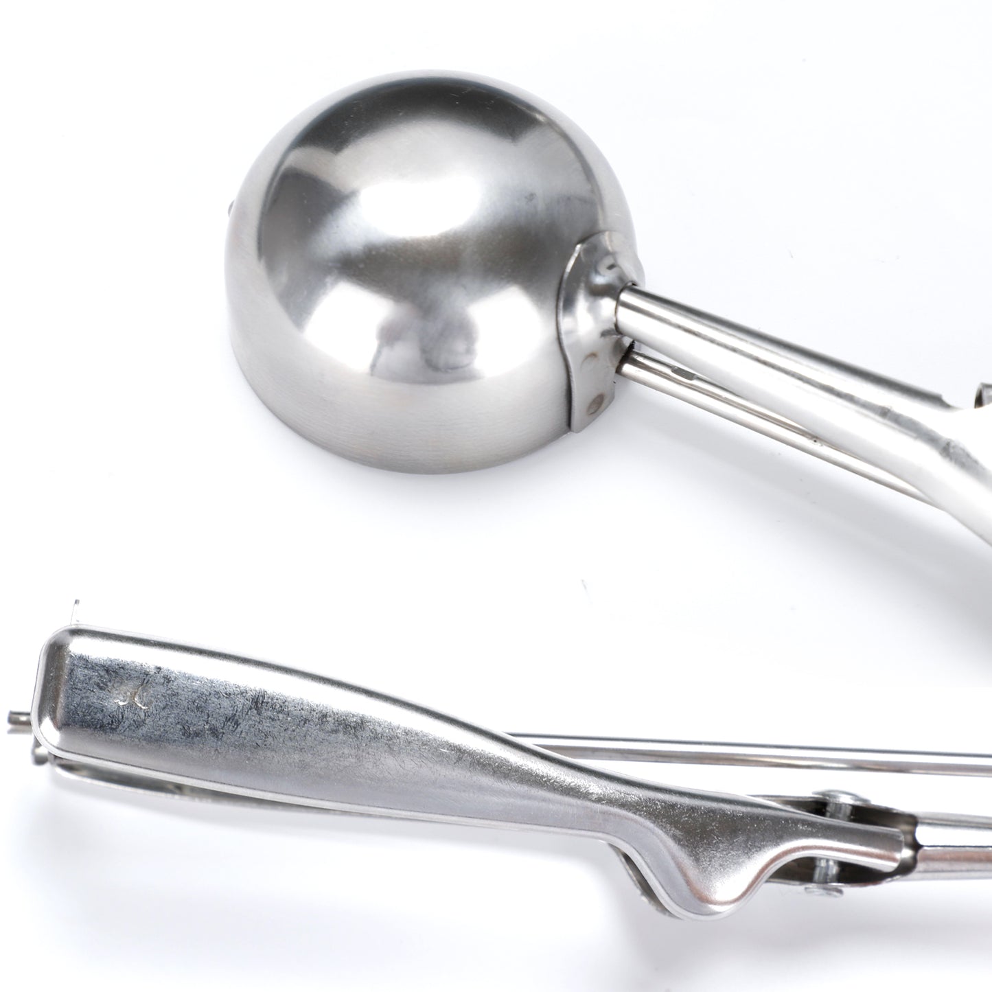 Wukusy stainless steel ice cream serving scoop with trigger release, premium quality ice cream spoon and scooper in close-up.