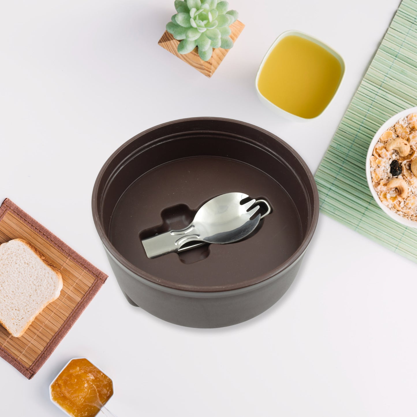 Wukusy 5765 vacuum insulated stainless steel lunch box with handle, folding spoon, double-layer design, 1600ml capacity for kids and adults.