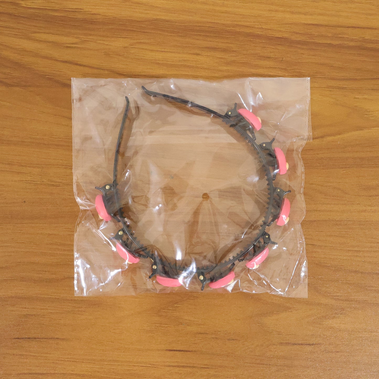 Wukusy cute heart design decorative hairband for women and girls, featuring a charming heart pattern and comfortable fit.