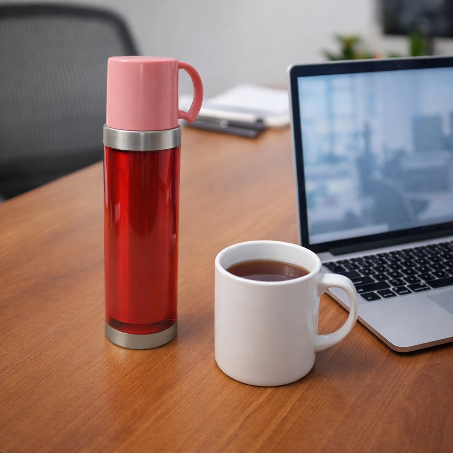 Wukusy insulated travel mug bottle with handle lid, 500 ml, stainless steel, black, designed for hot and cold beverages.
