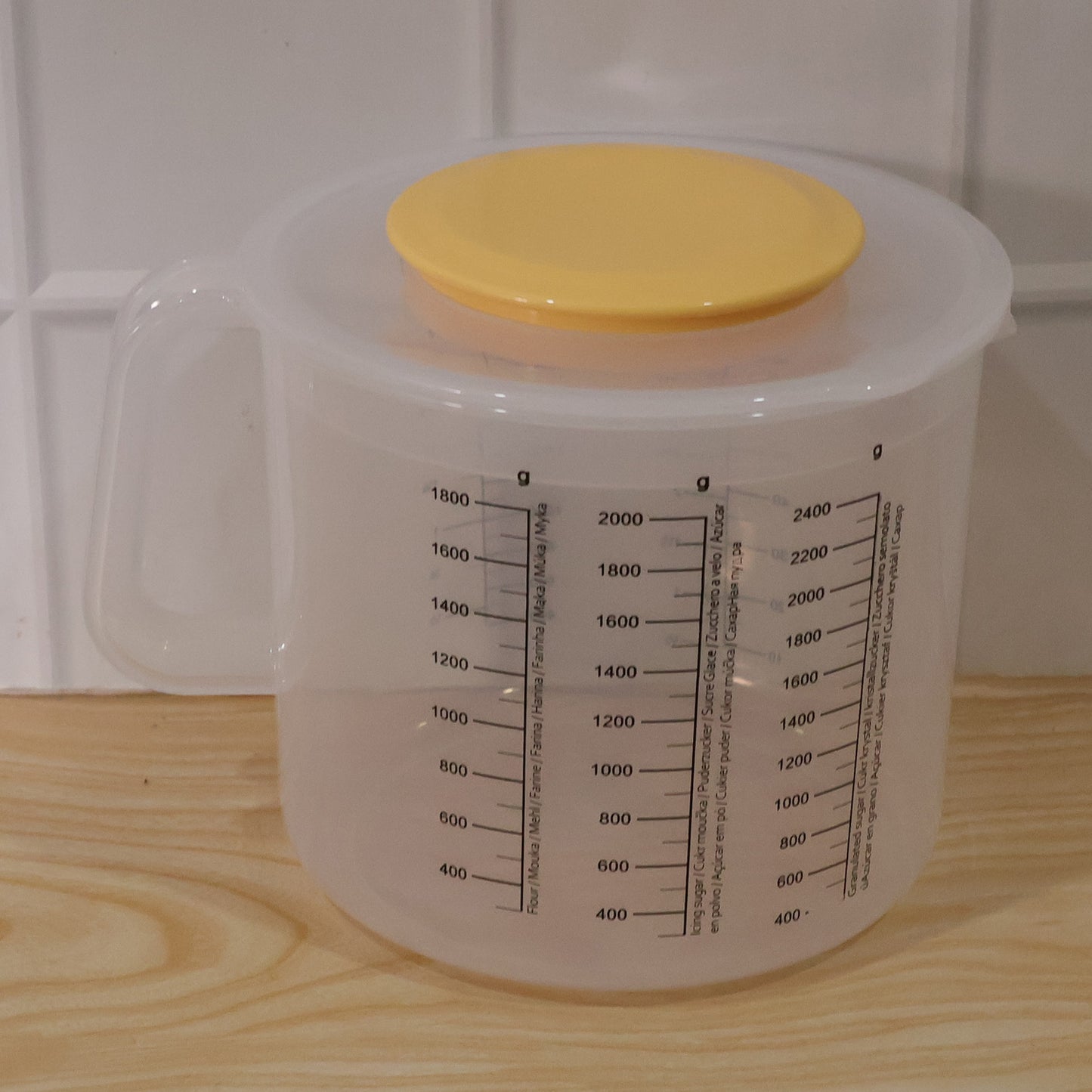 Wukusy plastic measurement storage box with lid, 1-piece, featuring a clear lid and sturdy plastic construction for organized storage.