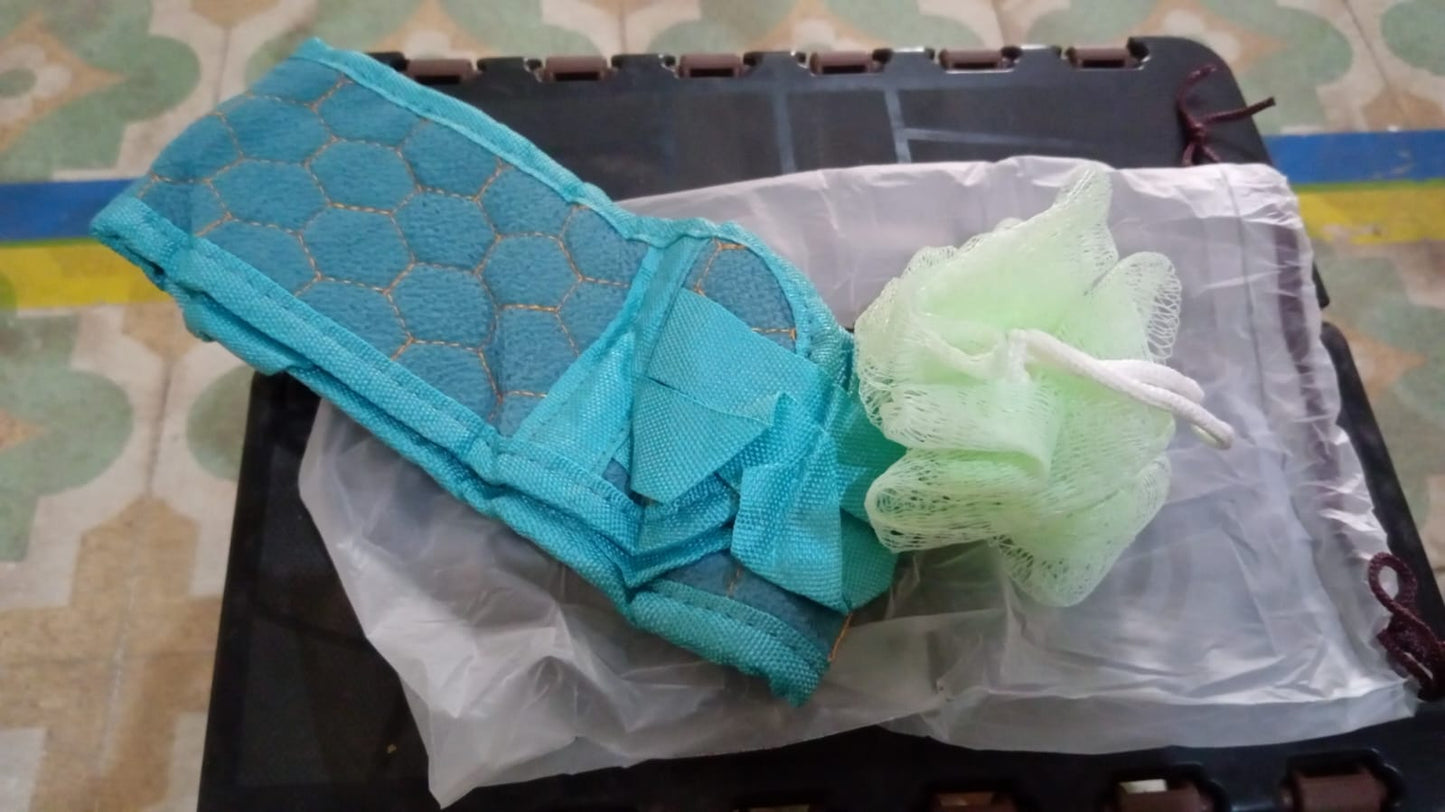 Wukusy 2-pack bath shower loofah and sponge scrubbers with long handles, dual-sided design for deep cleaning and gentle exfoliation.