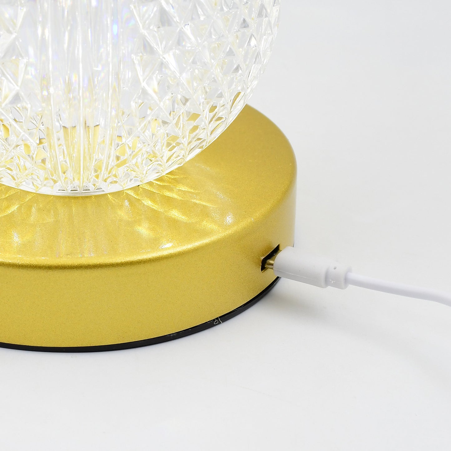 Wukusy rechargeable LED touch lamp with 7W power and 1800mAh battery, ideal for home lighting and improvement projects.