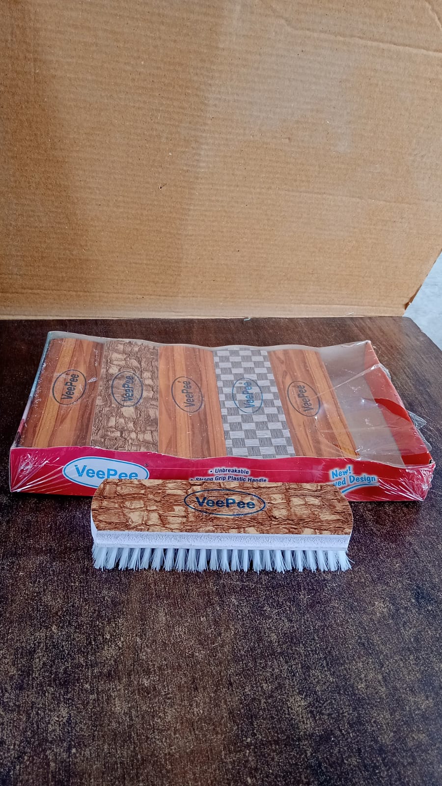 Wukusy Veepee 6-piece washing and cleaning scrub brush set with multi-color bristles for home improvement cleaning tasks.