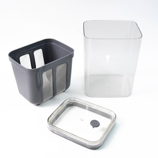 Wukusy 2-in-1 yogurt strainer with storage container, 1100 ml capacity, for home kitchen use, featuring a durable design.