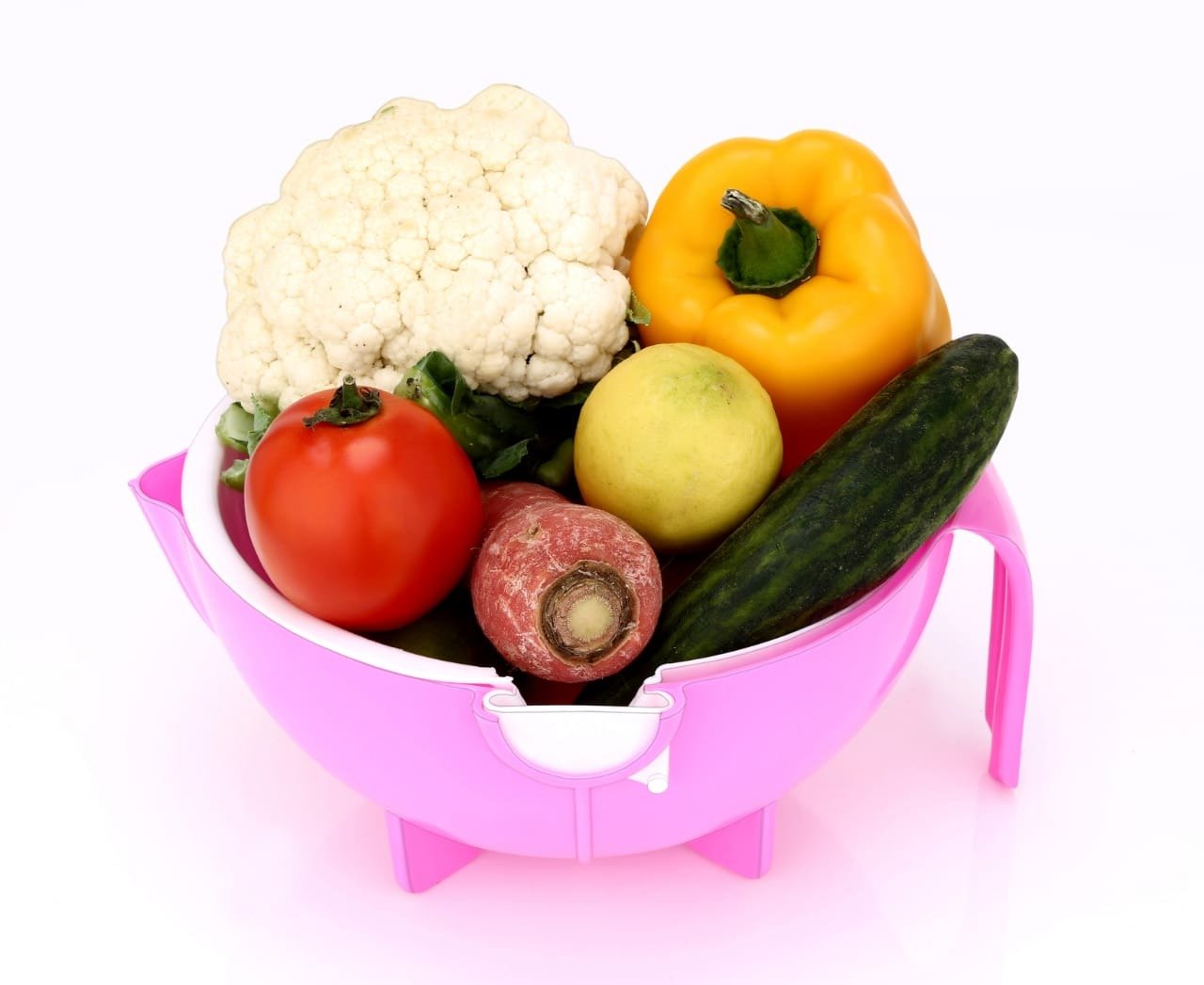 Wukusy multifunctional vegetable and fruit cutter with shredder and rotating drain basket for efficient kitchen prep.