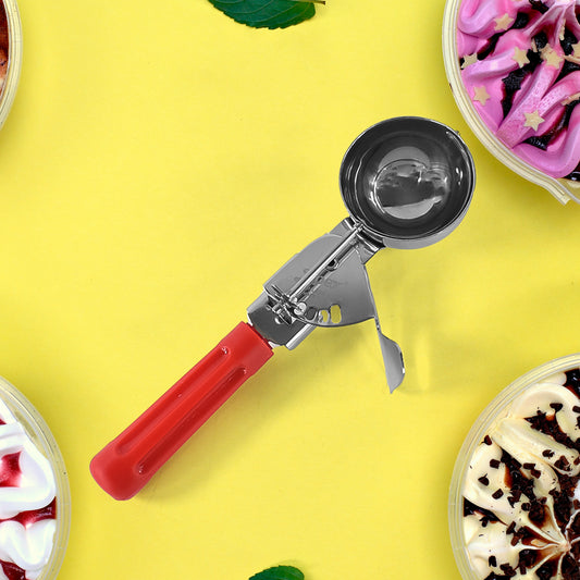 Wukusy Apex ice cream scoop with 70ml stainless steel head and ergonomic handle, perfect for home and kitchen use.