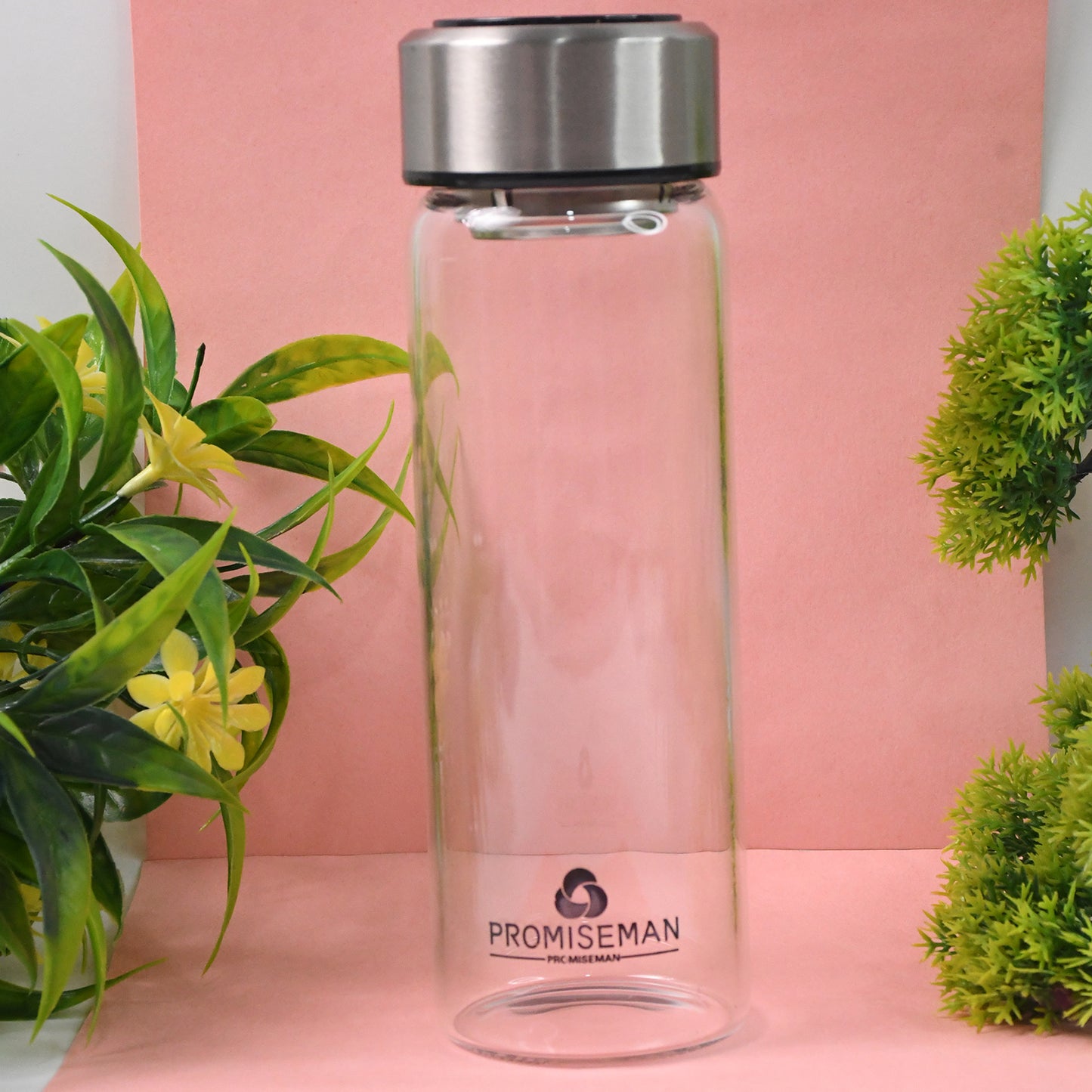 Wukusy outdoor sport glass water bottle with steel lid, 500ml capacity, suitable for home and outdoor activities.