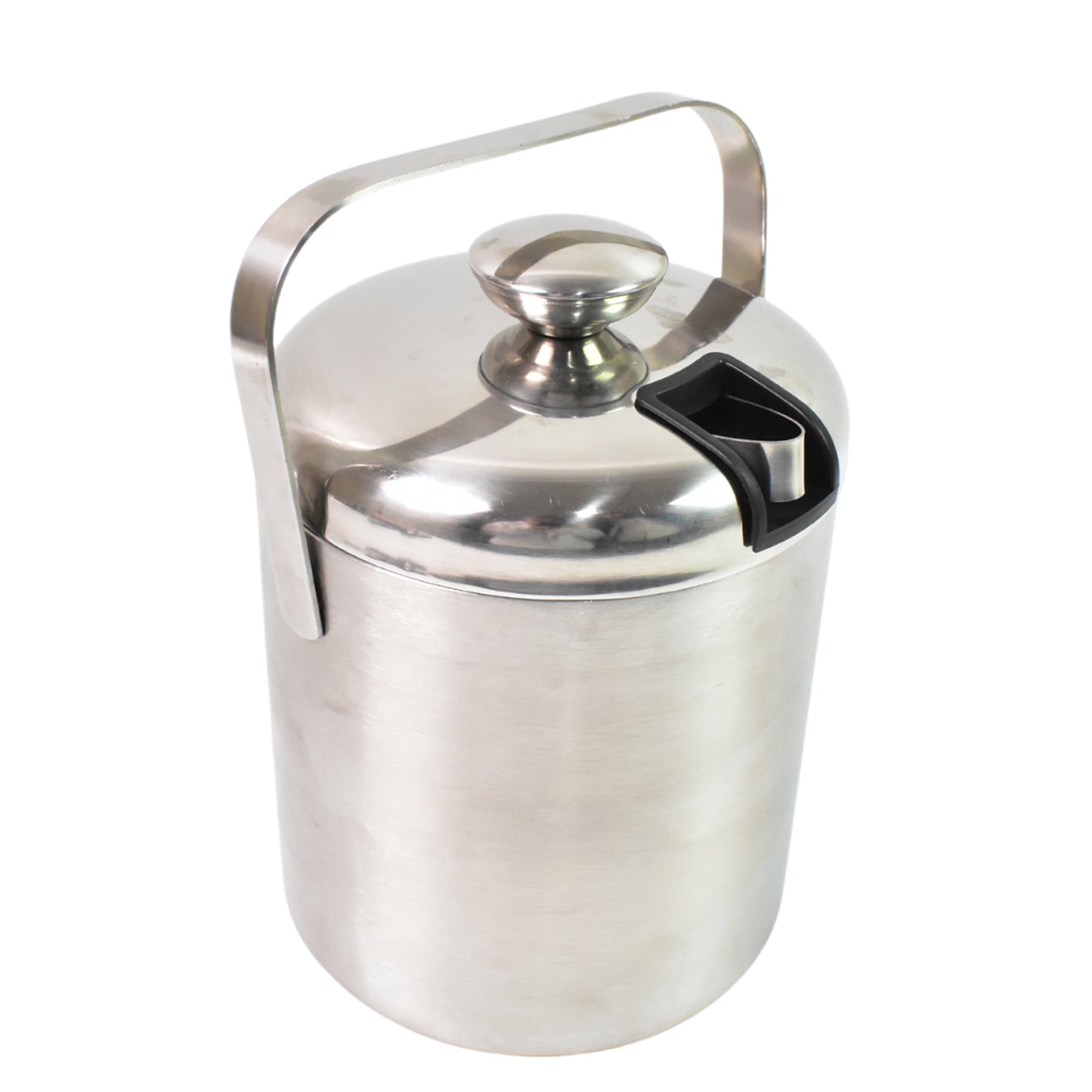 Stainless steel ice bucket with lid by Wukusy, 1.3-liter capacity, suitable for home and kitchen use.