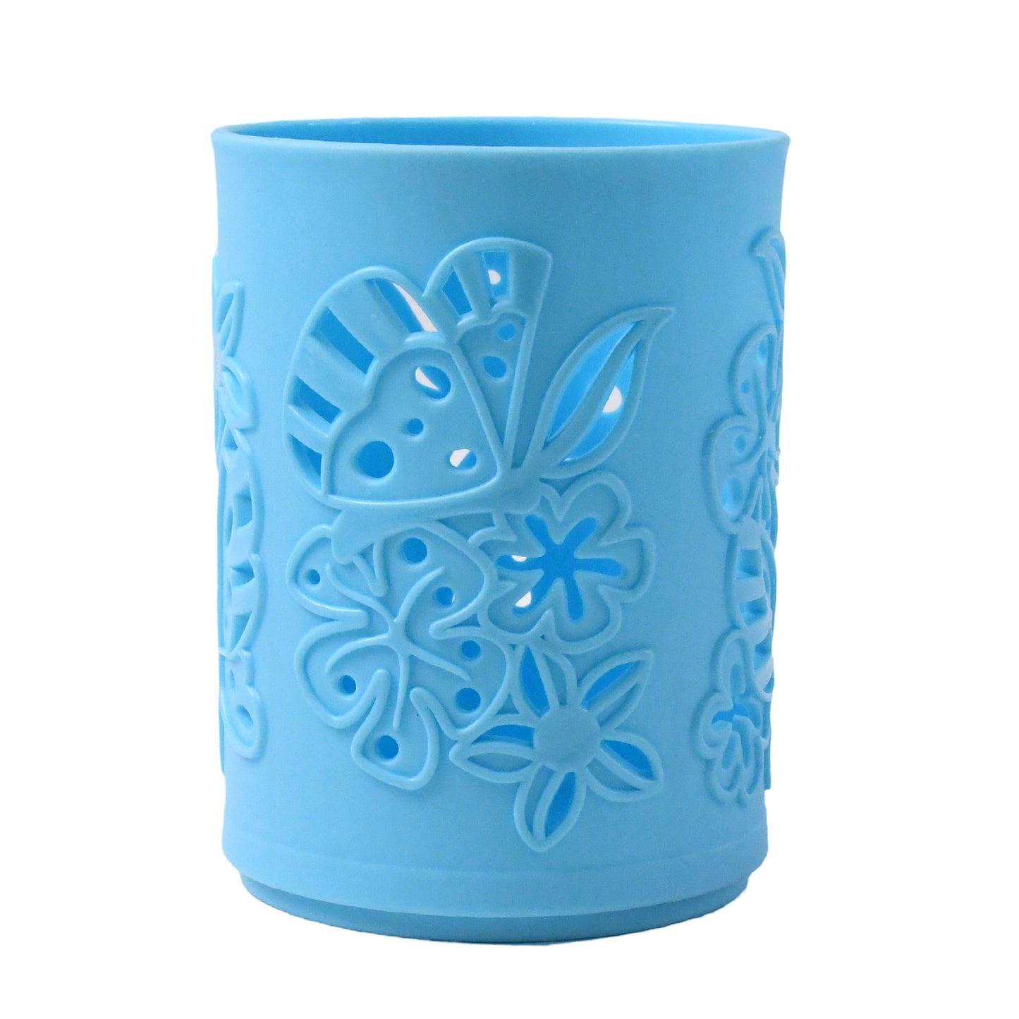 Wukusy plastic mesh pen holder on office desk, designed to organize pens and stationery efficiently.