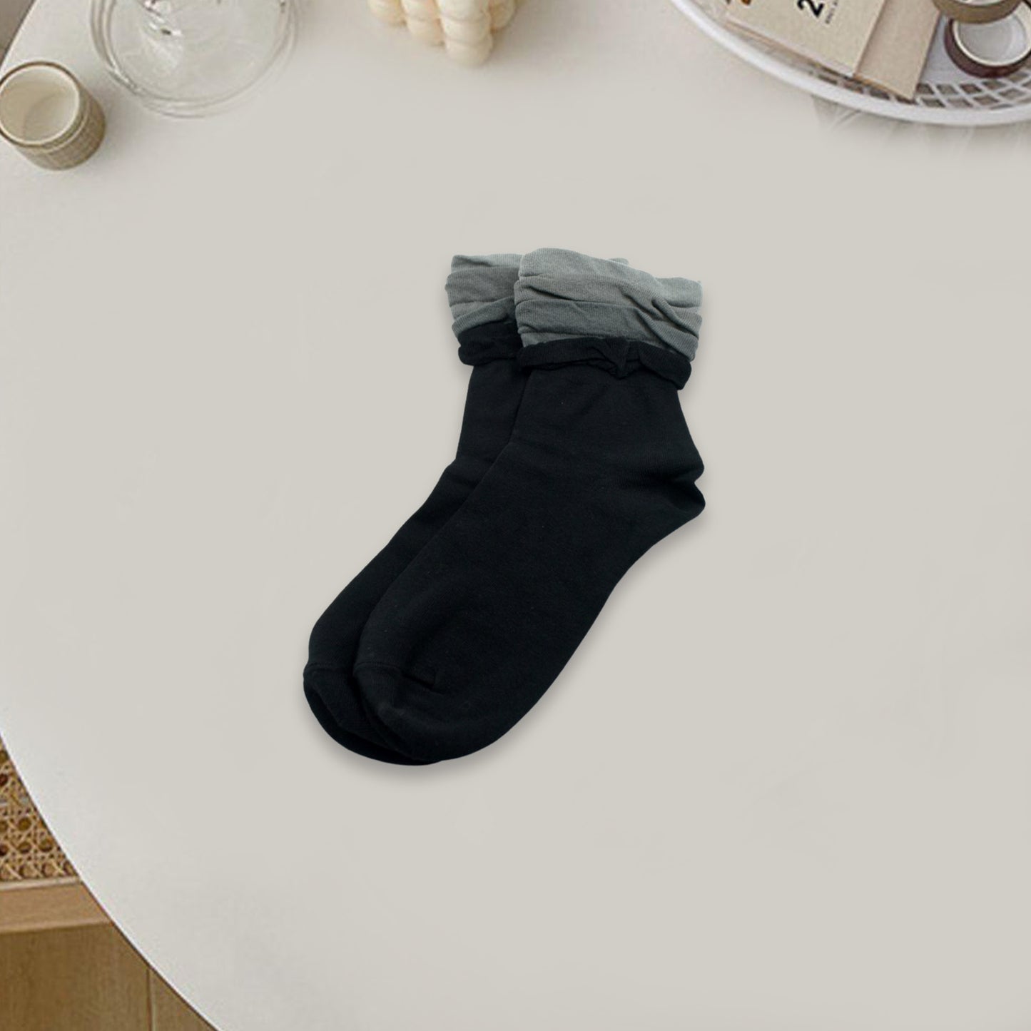 Wukusy 7295 Classic Simple Soft Skin-Friendly Socks, single pair, comfortable fashion socks for everyday wear