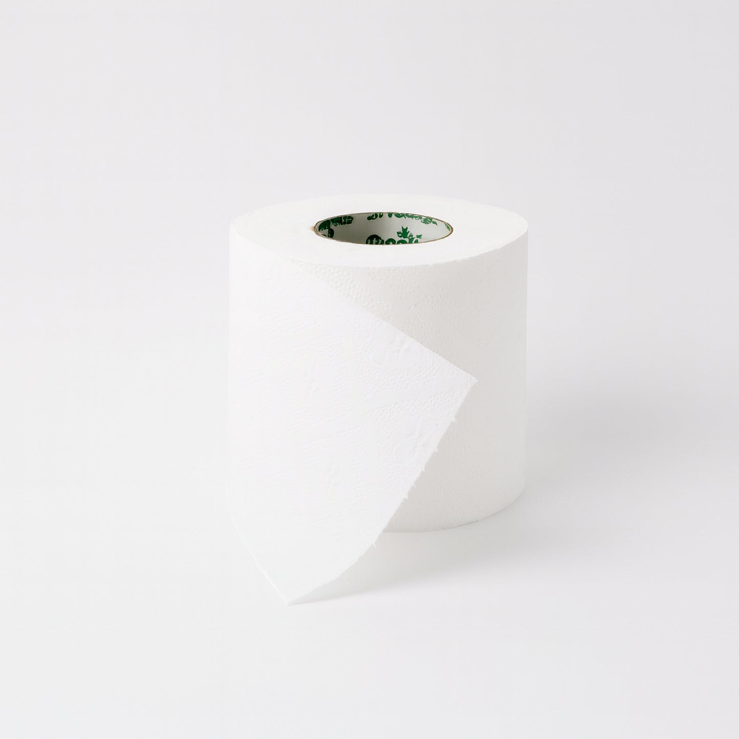 Wukusy Freshee ultra-soft 2-ply toilet roll with 250 sheets per roll, featuring white paper and 10x10 cm size for home use