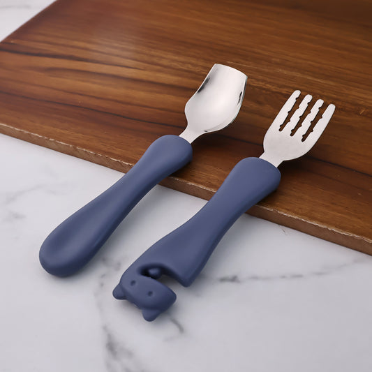 Wukusy Supermom Foodie stainless steel spoon and fork set, shiny and durable, suitable for everyday home and kitchen use.