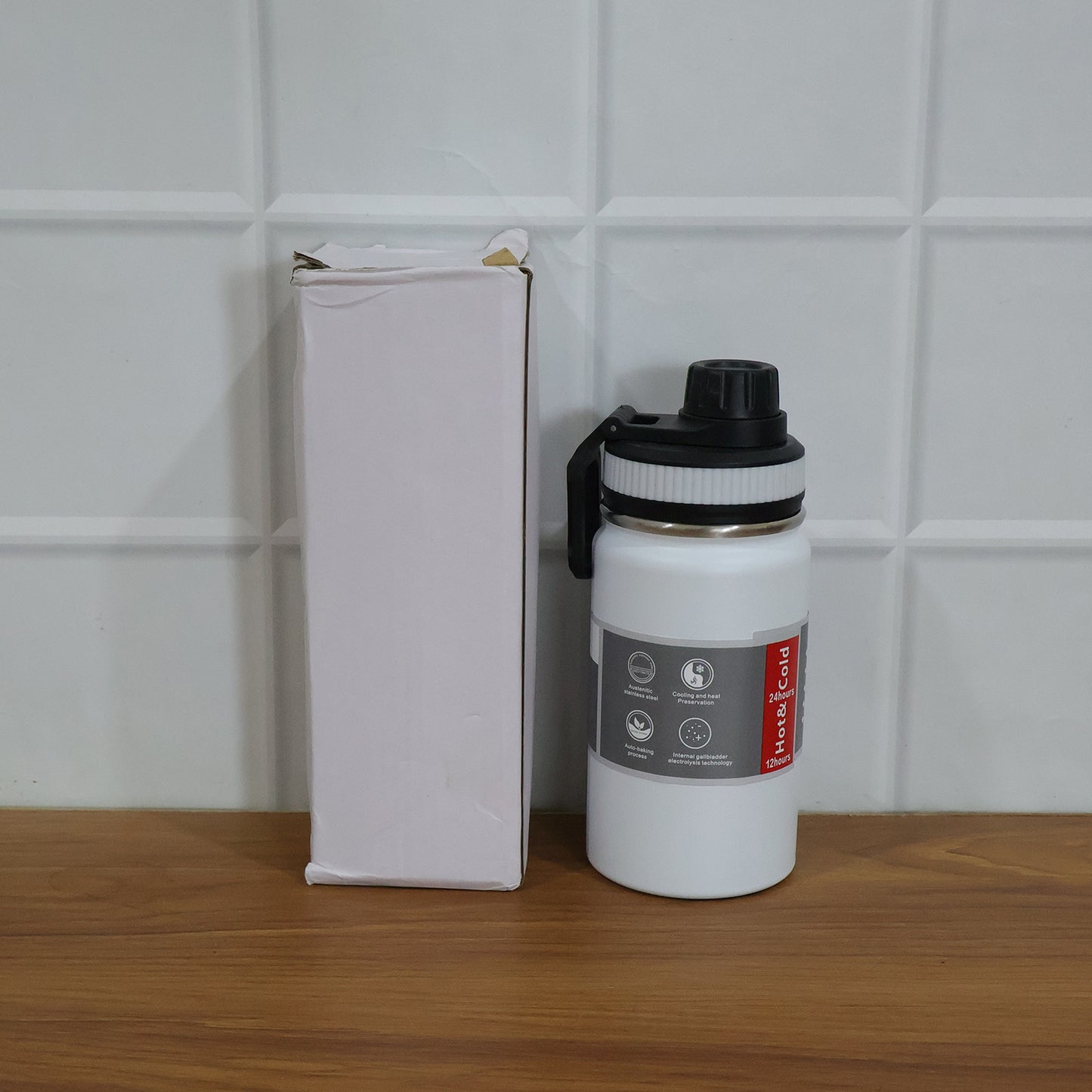 Wukusy compact 400ml vacuum insulated water bottle with a sleek stainless steel design and secure screw-on lid