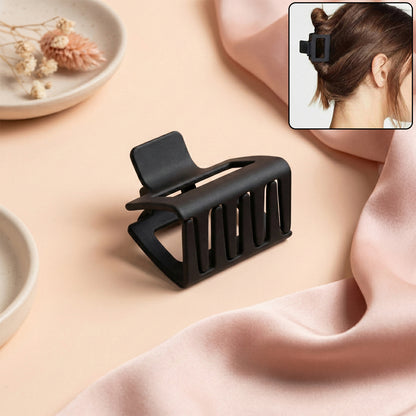 Wukusy premium matte finish strong hold hair claw clip securing hair in a stylish, durable accessory with a sleek matte surface.
