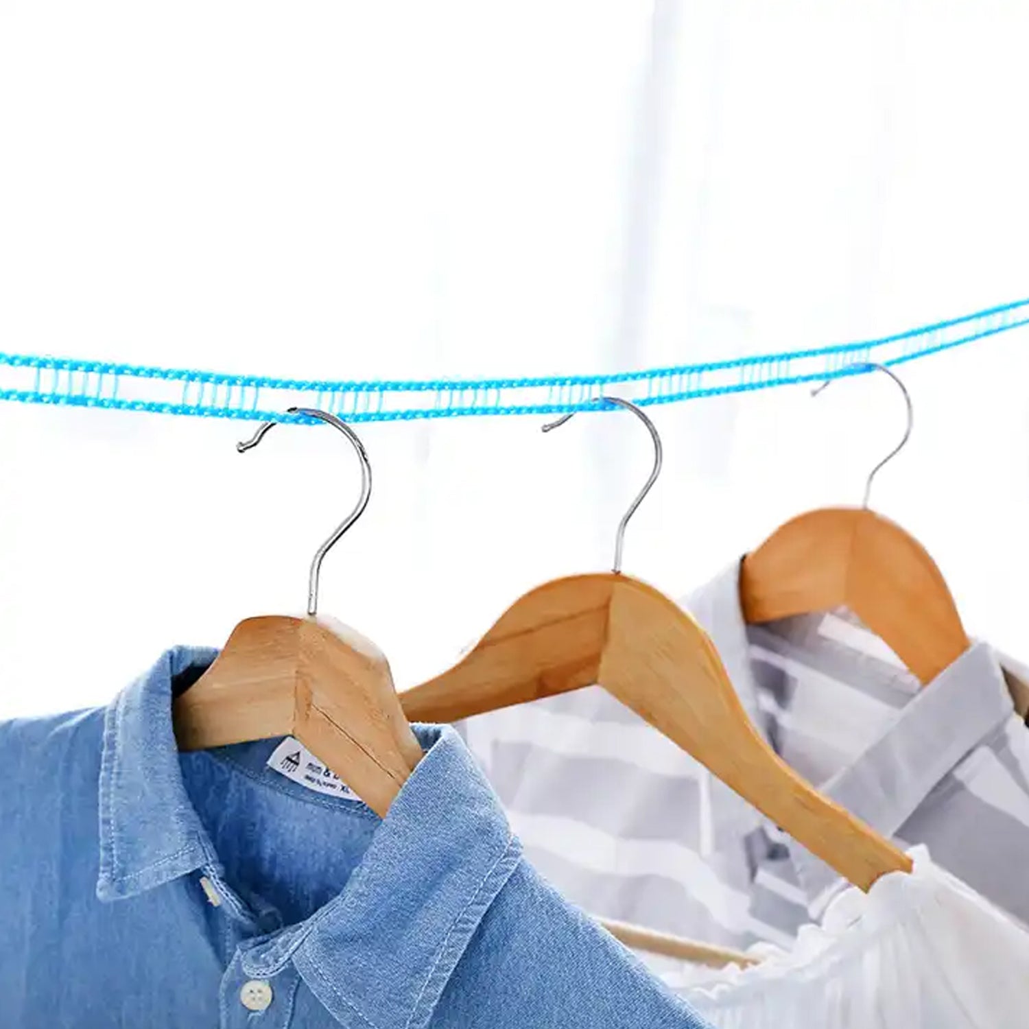 Wukusy 3-meter Windproof anti-slip nylon clothes drying line with hooks, portable outdoor and indoor laundry drying rope.
