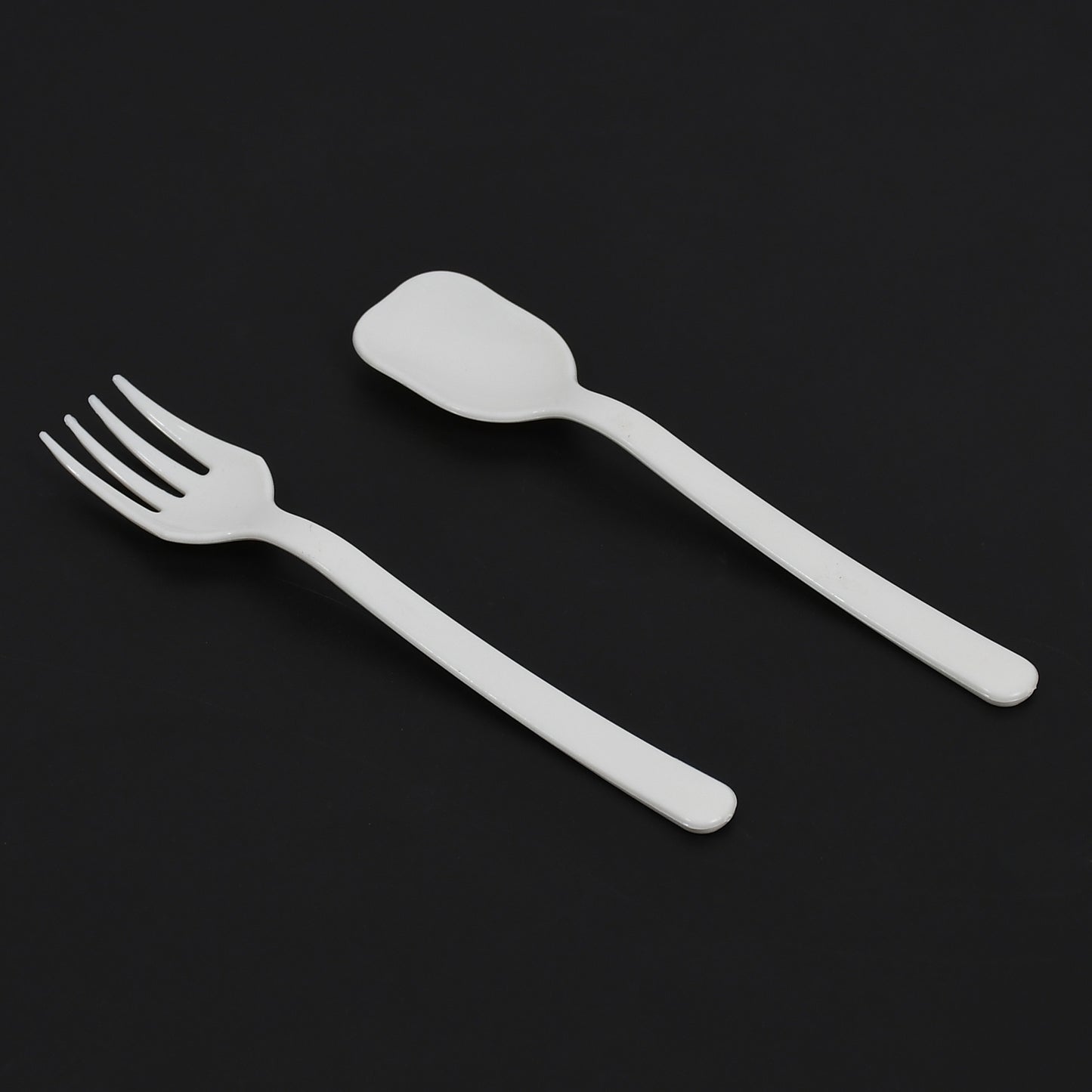 Wukusy plastic forks and spoons set, 2-pack, ideal for parties, dinners, and catering with durable home and kitchen cutlery.