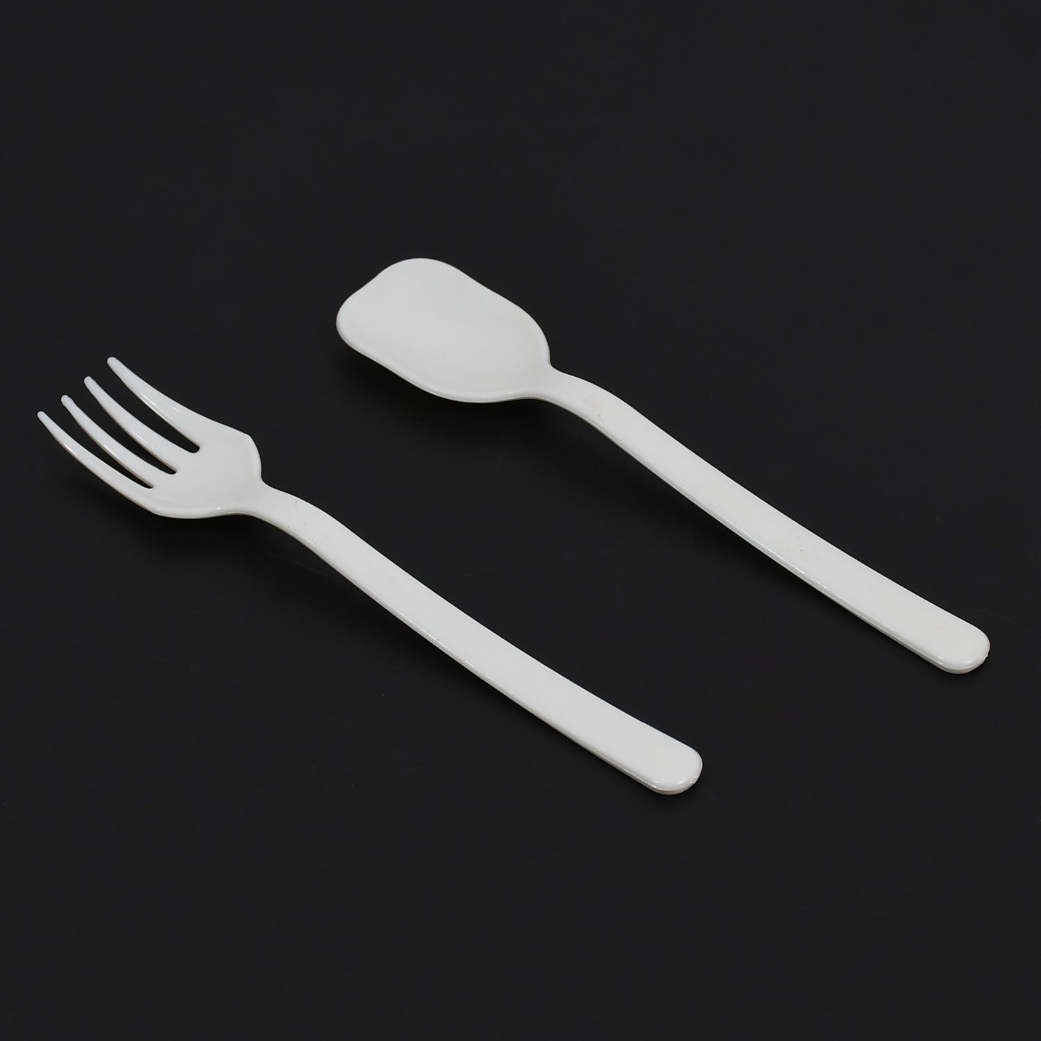 Wukusy plastic forks and spoons set, 2-pack, ideal for parties, dinners, and catering with durable home and kitchen cutlery.
